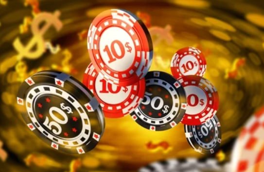 Pengguna menggunakan aplikasi marettoto untuk mengikuti jadwal pertandingan sepak bola di Indonesia